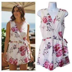 Scobe Womens Romper Shorts Size M Ivory Pink Floral Faux Wrap V-Neck Sleeveless